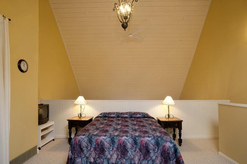 Innwest Kirkwood Inn Kimberley Room photo